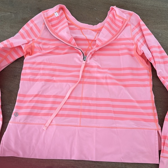 Lululemon Athletica Pullover Sweatshirt Top - Picture 3 of 3